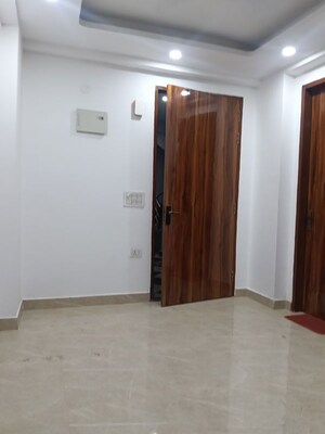 Room in 1 BHK Builder Floor at Freedom Fighters Enclave – for Rent