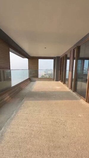 Room in 5 BHK Apartment at K Raheja Valletta, Juhu – for Sale