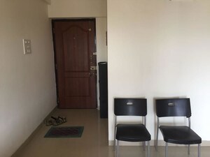Furnished Amenities in 1 BHK Apartment at Fairmont La Paradiso, Santacruz East – for Sale