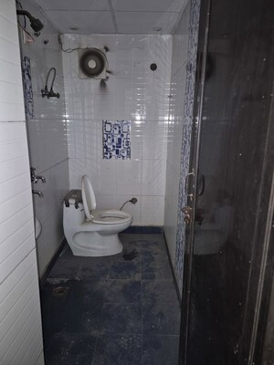 Bathroom in 3.5 BHK Apartment at Mayur Vihar – for Rent
