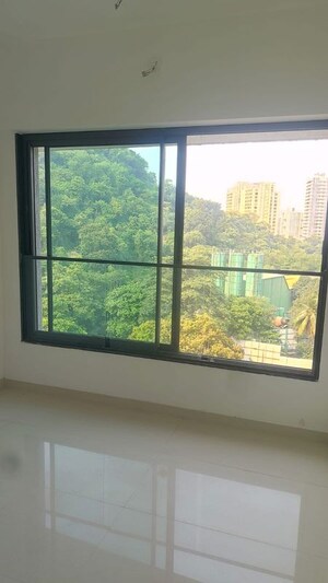 Room in 1 BHK Apartment at Siddha Sky Phase 3, Wadala – for Rent