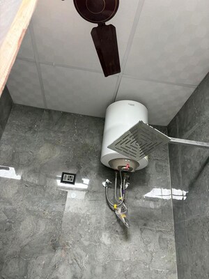 Bathroom in 3 BHK Builder Floor at Palam Vihar – for Rent