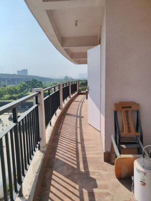 3.5 BHK Apartment For Rent in Pareena Express Heights, Sector 99
