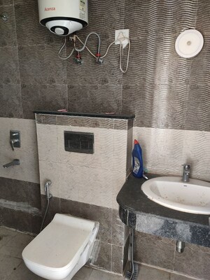 Bathroom in 3.5 BHK Apartment at Pareena Express Heights, Sector 99 – for Rent
