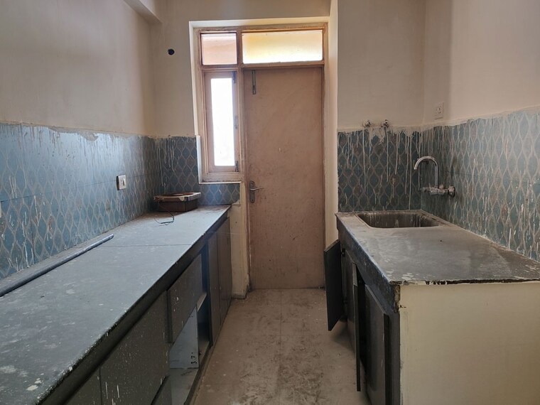Kitchen, pareena-express-heights 3.5 Bedroom 2000 Sq.Ft. Apartment In Sector 99 Gurgaon 10775870