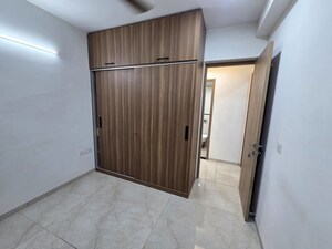 Room in 3 BHK Apartment at Godrej Urban Park, Chandivali – for Rent