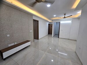 Room in 3 BHK Apartment at Godrej Urban Park, Chandivali – for Rent