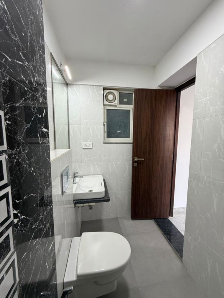 Bathroom, omkar-ananta 2 Bedroom 753 Sq.Ft. Apartment In Goregaon East Mumbai 10775924