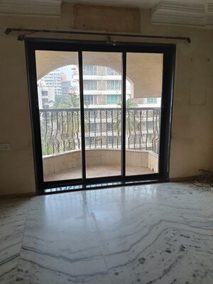 2 BHK Apartment For Sale in Exclusive Apartment, Santacruz West