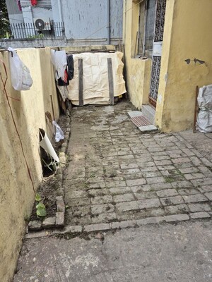 Parking in 1.5 BHK Apartment at Mayur Vihar – for Rent
