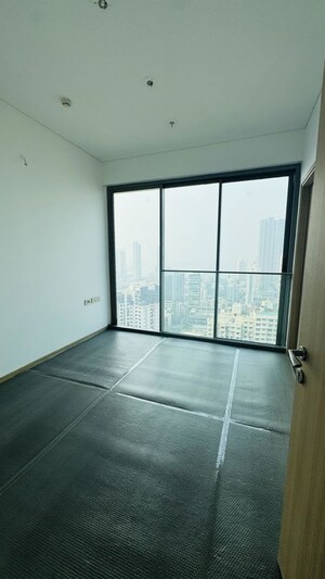 Room in 3 BHK Apartment at Rustomjee Crown, Prabhadevi – for Rent