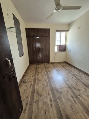 Kitchen in 3.5 BHK Apartment at Vasant Apartment Mayur Vihar, Mayur Vihar 1 – for Sale