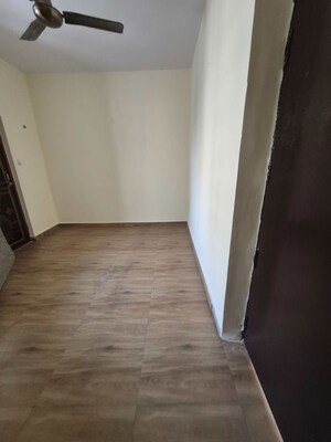 Master Bedroom in 3.5 BHK Apartment at Vasant Apartment Mayur Vihar, Mayur Vihar 1 – for Sale