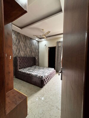 Bedroom in 2.5 BHK Apartment at Sunshine Enclave, Vip Road – for Rent