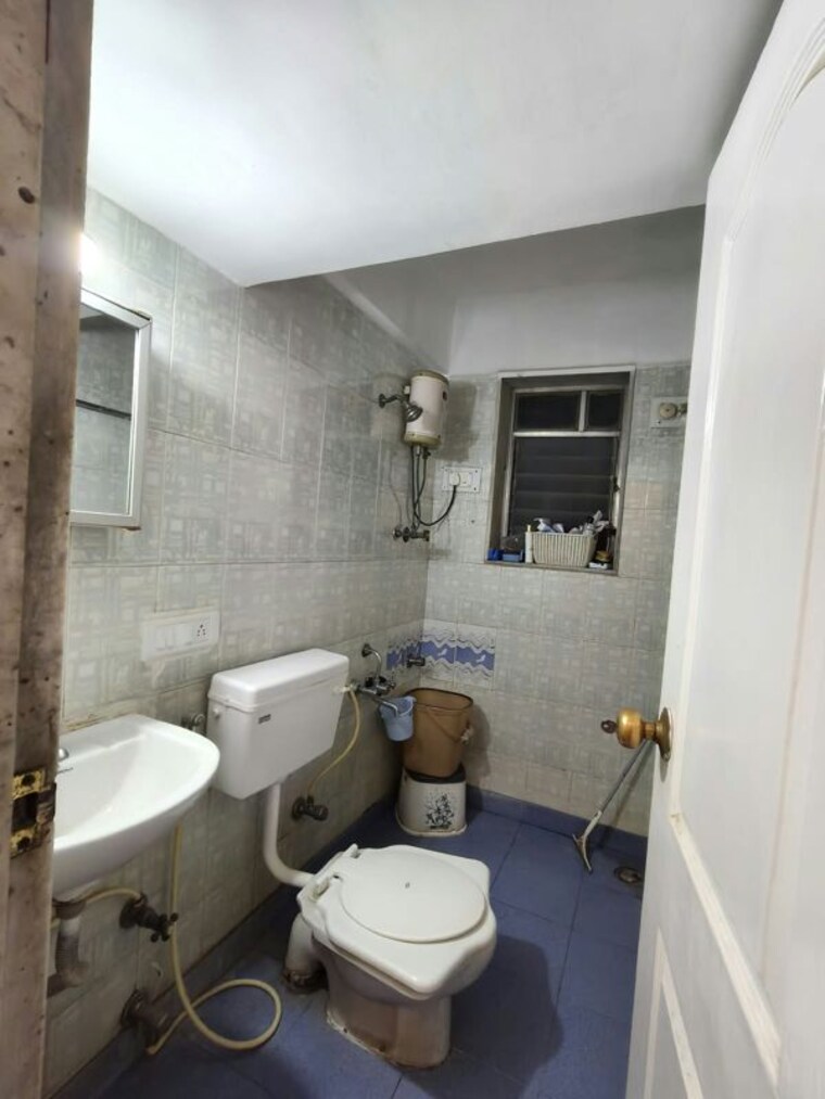 Attached Bathroom, kalpataru-vivant 2 Bedroom 759 Sq.Ft. Apartment In Jogeshwari East Mumbai 10776061