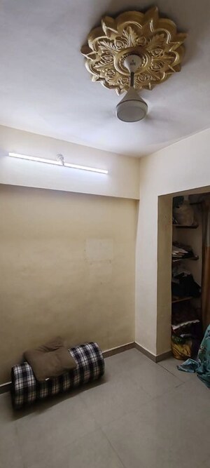 Furnished Amenities in 1 BHK Apartment at Kurla West – for Rent