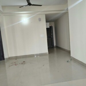 Room in 3 BHK Apartment at Gardenia Gateway, Sector 75 – for Rent
