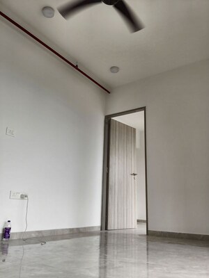 Room in 1 BHK Apartment at Enso Sanza, Kandivali East – for Rent