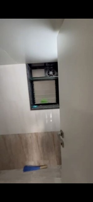 Furnished Amenities in 1.5 BHK Apartment at Dheeraj Darshan, Jogeshwari East – for Rent