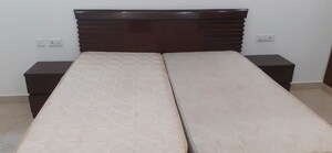 Room in 3 BHK Builder Floor at South Extension – for Rent