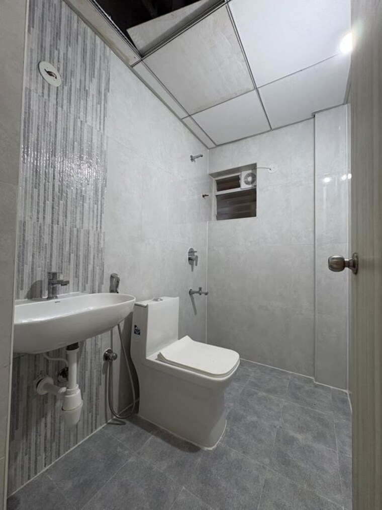 Bathroom, whitefield 2 Bedroom 889 Sq.Ft. Apartment In Whitefield Bangalore 10776290