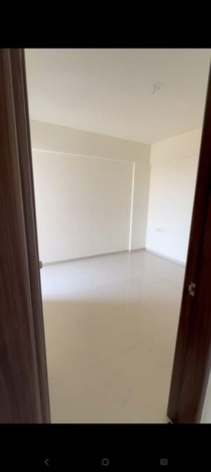 Room in 2 BHK Apartment at Jhamtani Ace Aurum Phase III, Ravet – for Rent