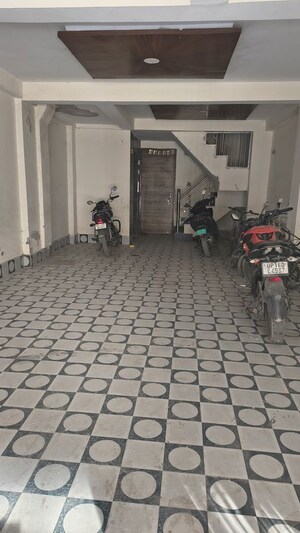  Apartment For Sale in Uttam Nagar