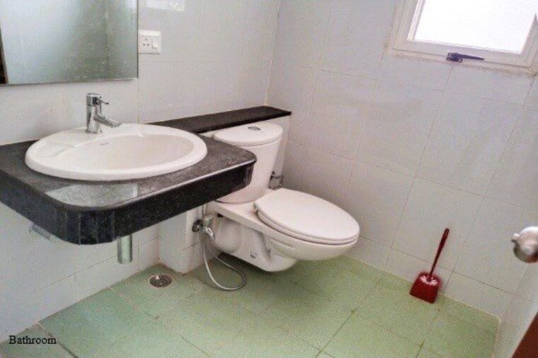 Bathroom, la-gloriosa-apartment 2 Bedroom 910 Sq.Ft. Apartment In Kalyani Nagar Pune 10776402