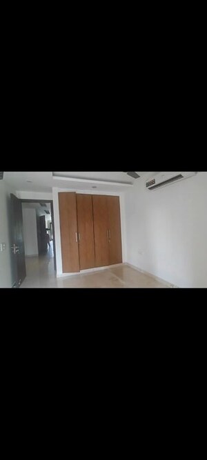 Room in 3 BHK Builder Floor at Greater Kailash I – for Rent