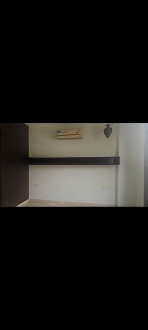 Room in 3 BHK Builder Floor at Greater Kailash I – for Rent