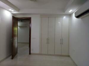 Building Lobby in 3 BHK Builder Floor at Safdarjung Enclave – for Rent