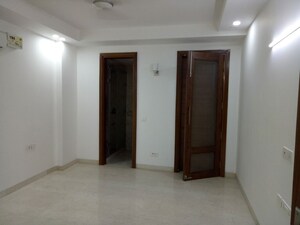 Building Lobby in 3 BHK Builder Floor at Safdarjung Enclave – for Rent