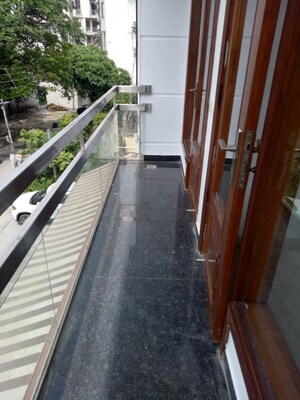 Balcony in 3 BHK Builder Floor at Safdarjung Enclave – for Rent