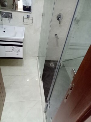 Bathroom in 3 BHK Builder Floor at Safdarjung Enclave – for Rent