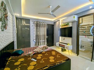 Bedroom in 2 BHK Builder Floor at Saket – for Rent