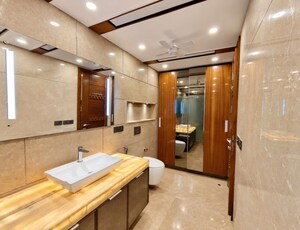Bathroom in 3 BHK Builder Floor at Defence Colony – for Rent