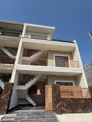 4 BHK Villa For Sale in Sunny Enclave