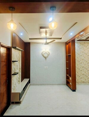 Room in 4 BHK Villa at Sector 124 – for Sale