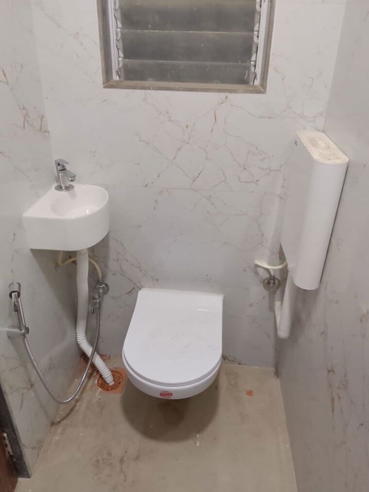 Bathroom, the-green-sai-hill-chs 1 Bedroom 340 Sq.Ft. Apartment In Borivali West Mumbai 10776516