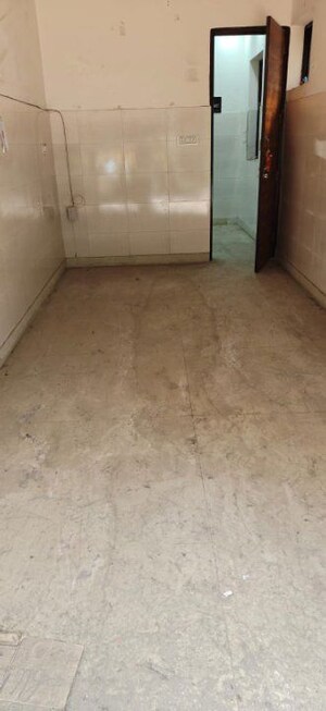  Shop For Rent in Rohini