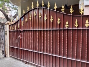 Balcony in 3 BHK Independent House at Adyar – for Rent