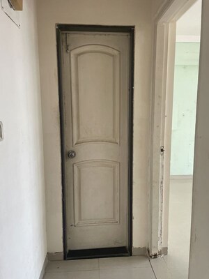 Furnished Amenities in 2 BHK Apartment at Chheda Heights, Bhandup West – for Rent