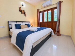 Bedroom in 3 BHK Apartment at Marathon Monte South, Byculla West – for Rent