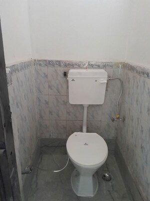 Bathroom in 2 BHK Builder Floor at Rohini Sector 16 – for Rent