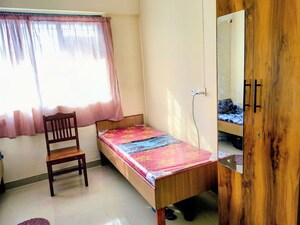 Bedroom in  Pg at Goregaon East – for Rent