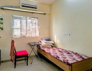 Bedroom in  Pg at Goregaon East – for Rent