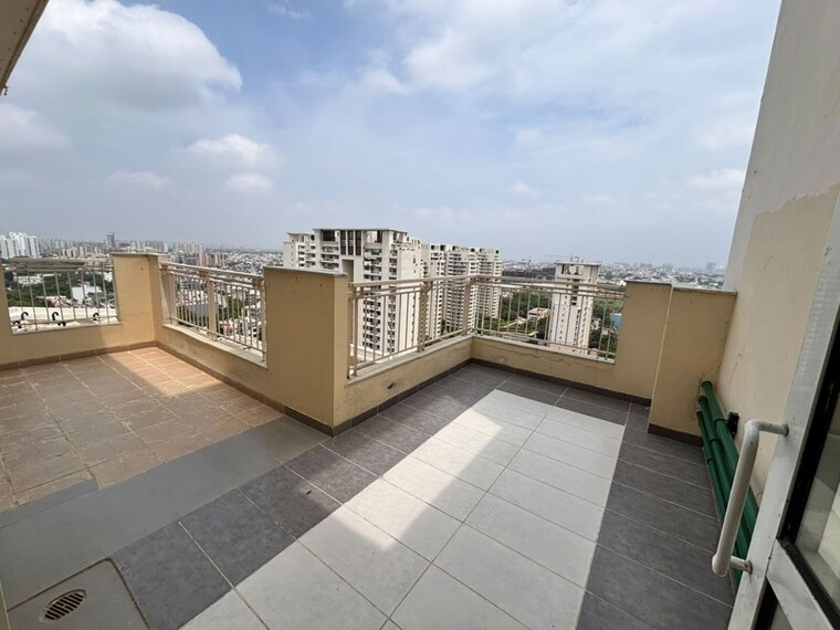 Balcony, bestech-park-view-spa 4 Bedroom 4645 Sq.Ft. Penthouse In Sector 47 Gurgaon 10776603