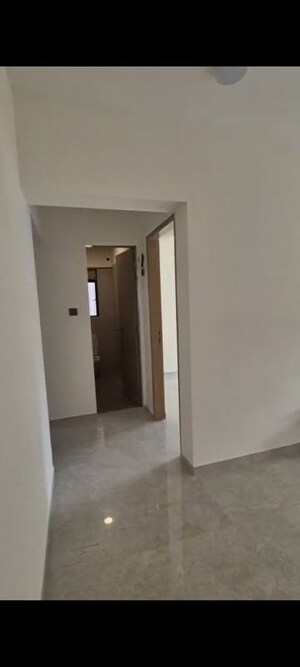 Room in 3 BHK Apartment at Nirmaan Heena, Vile Parle East – for Rent