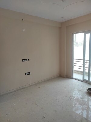Master Bedroom in 2 BHK Builder Floor at Sector 57 – for Rent