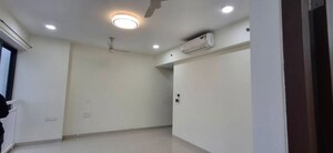 Room in 2 BHK Apartment at Dynamix Divum, Malad East – for Rent